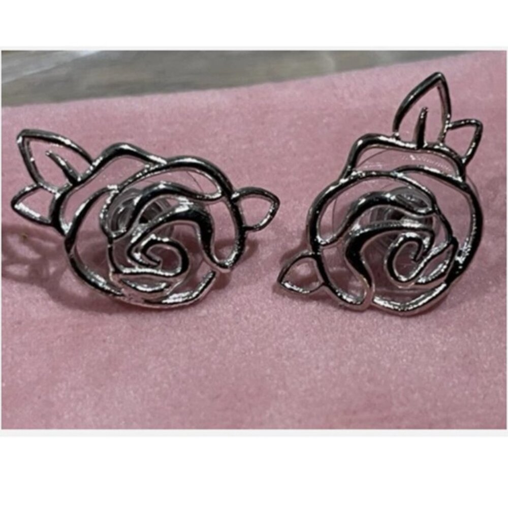EACH JEWELS “Shoshana” Silver & Brass Rose Stud Earrings (NEW & BEAUTIFUL!)‎
